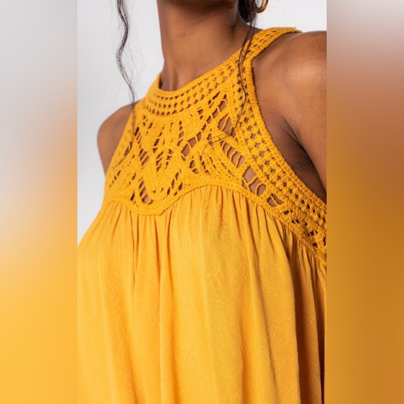 Lovestitch  Yellow Crochet Halter Women's Top - Picture 3 of 11